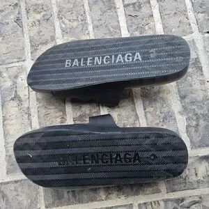 Balenciaga | Shoes | Balenciaga Mallorca Sandals Black  display picture 3